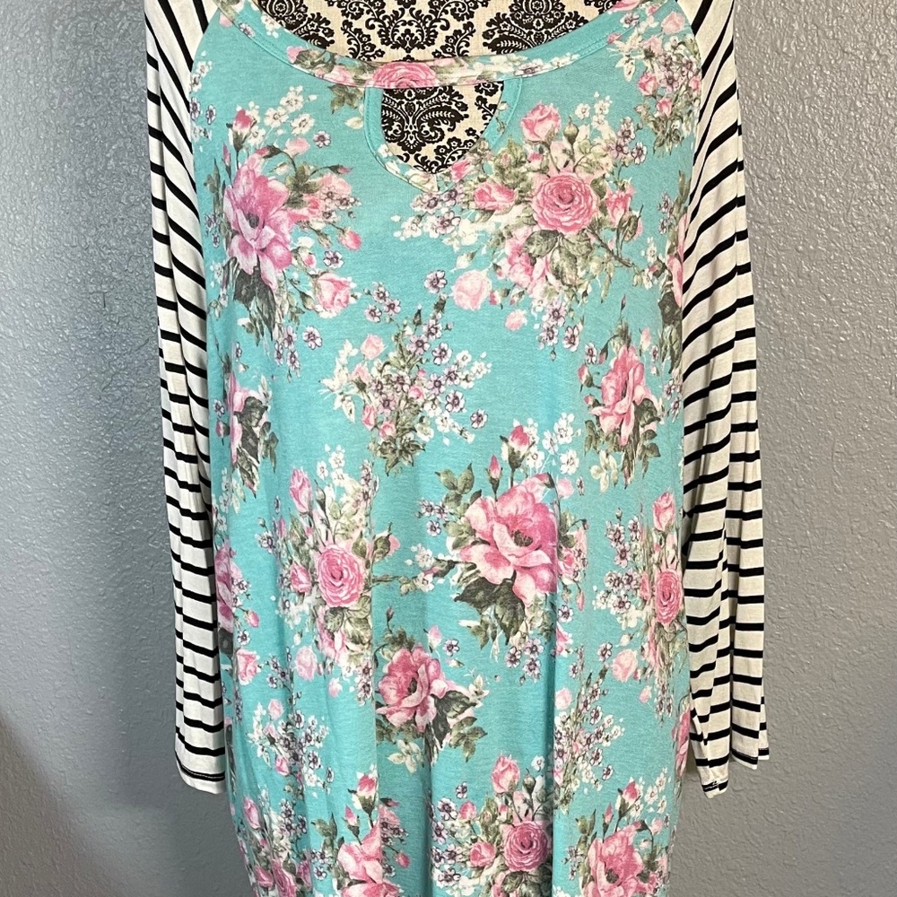 3/4 sleeve floral tunic